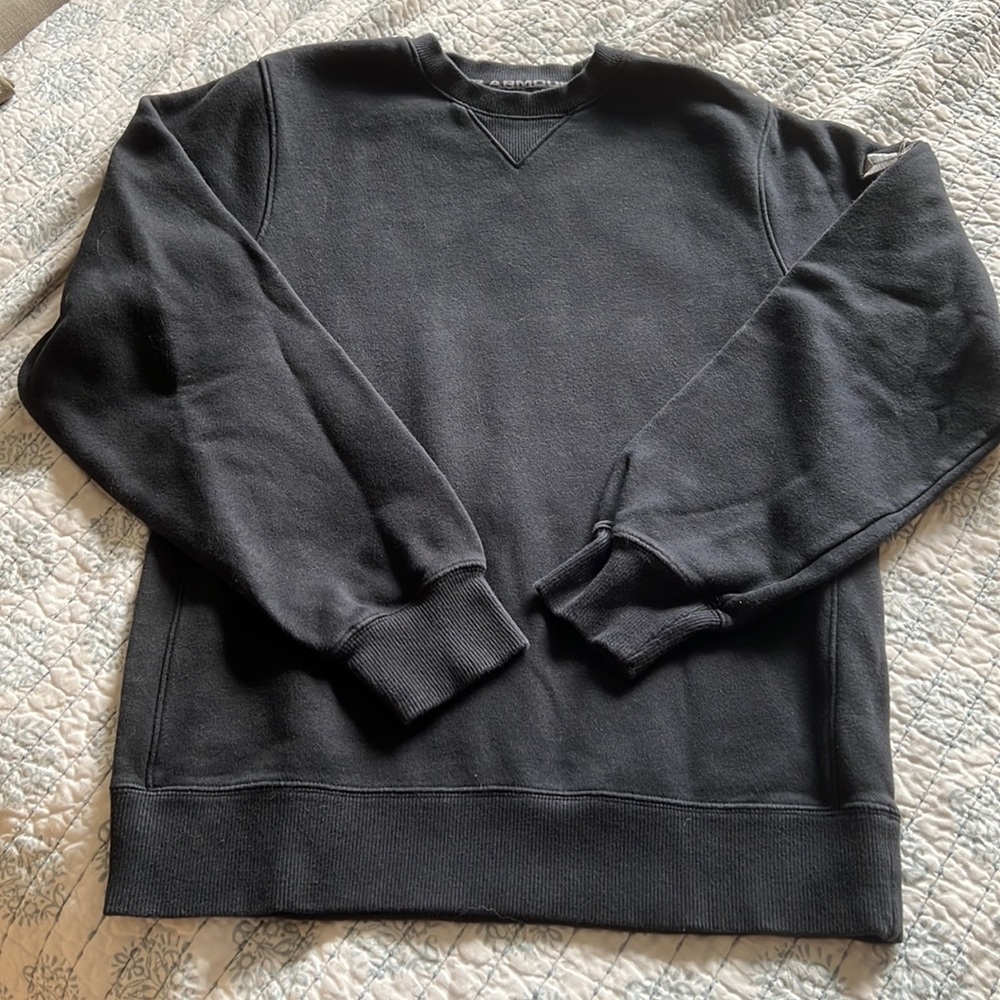 Womens Under Armour Storm black sweatshirt, size small